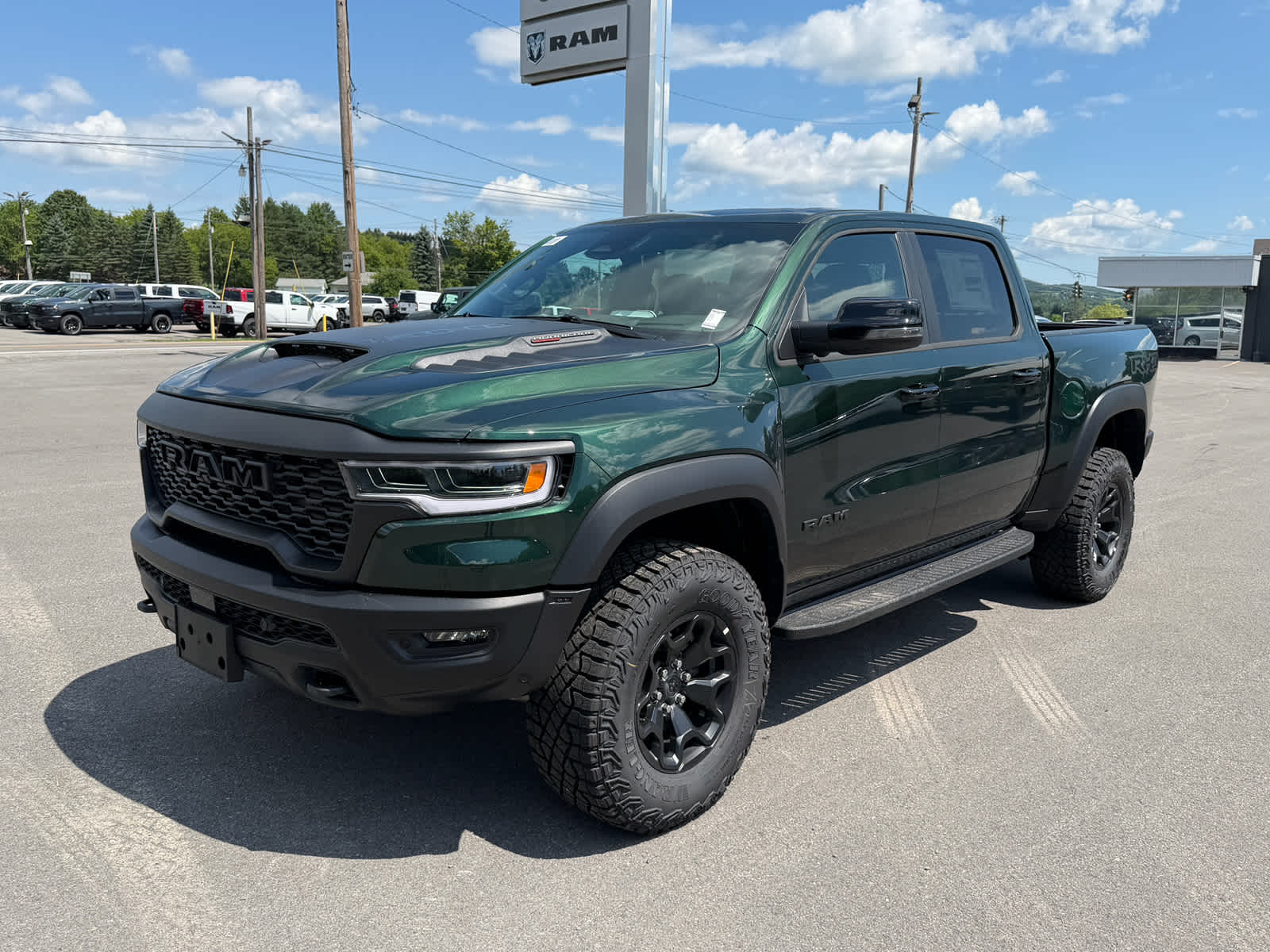 2026 RAM Ram 1500 RAM 1500 RHO CREW CAB 4X4 5'7' BOX