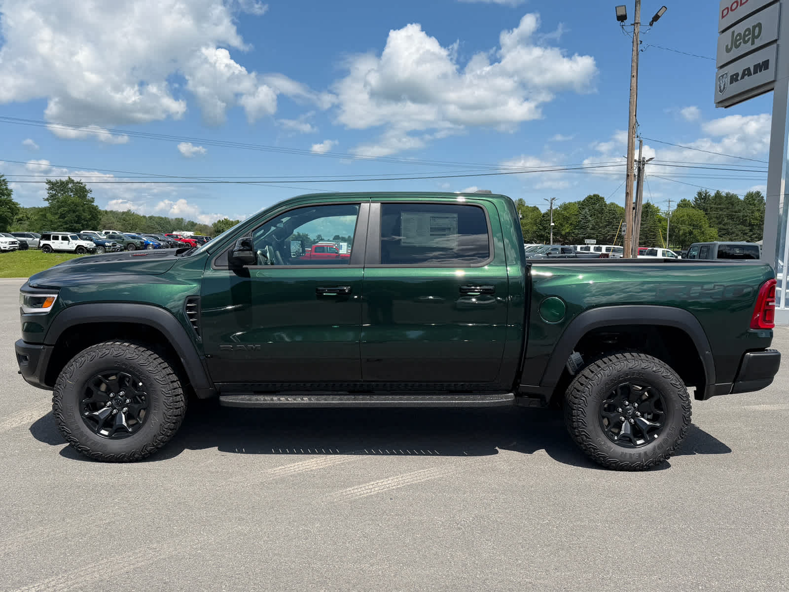 2026 RAM Ram 1500 RAM 1500 RHO CREW CAB 4X4 5'7' BOX