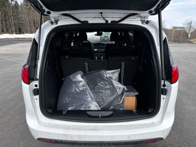 2026 Chrysler Voyager VOYAGER LX