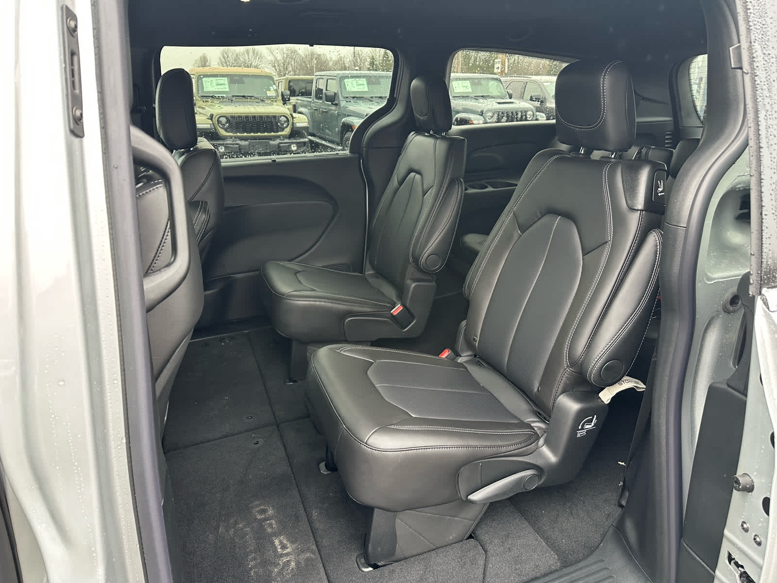 2026 Chrysler Voyager VOYAGER LX