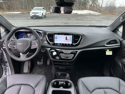 2026 Chrysler Voyager VOYAGER LX