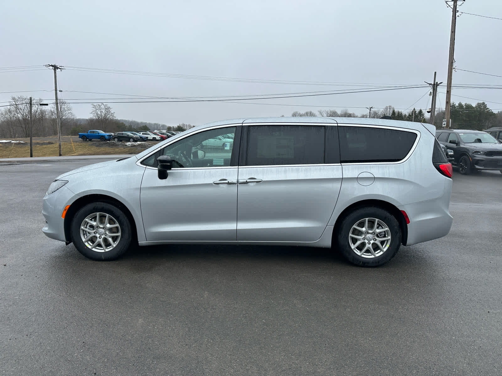 2026 Chrysler Voyager VOYAGER LX
