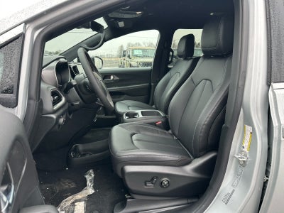 2026 Chrysler Voyager VOYAGER LX