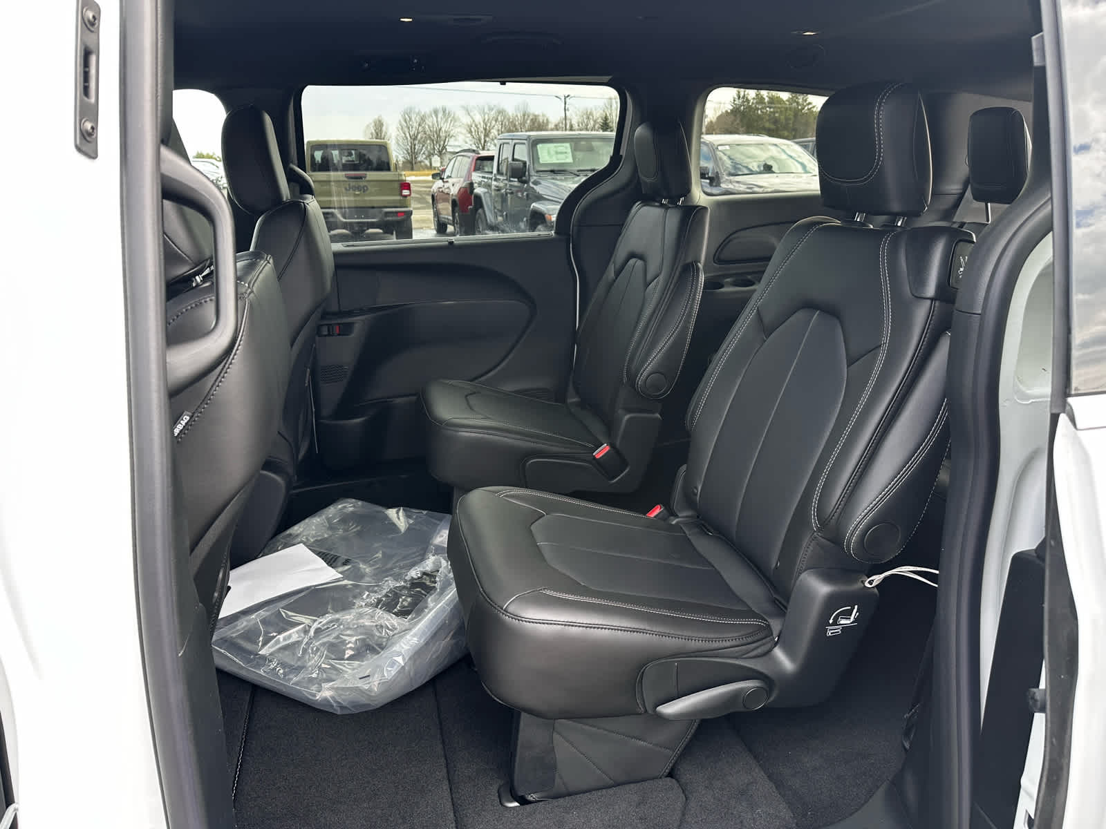 2026 Chrysler Pacifica PACIFICA SELECT AWD