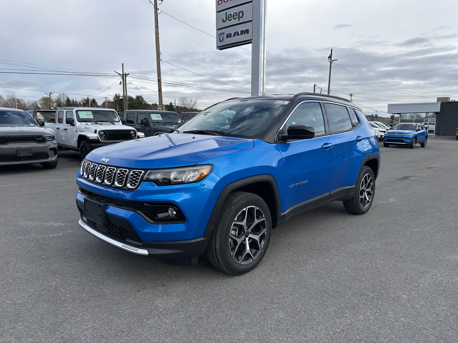 2026 Jeep Compass COMPASS LIMITED 4X4