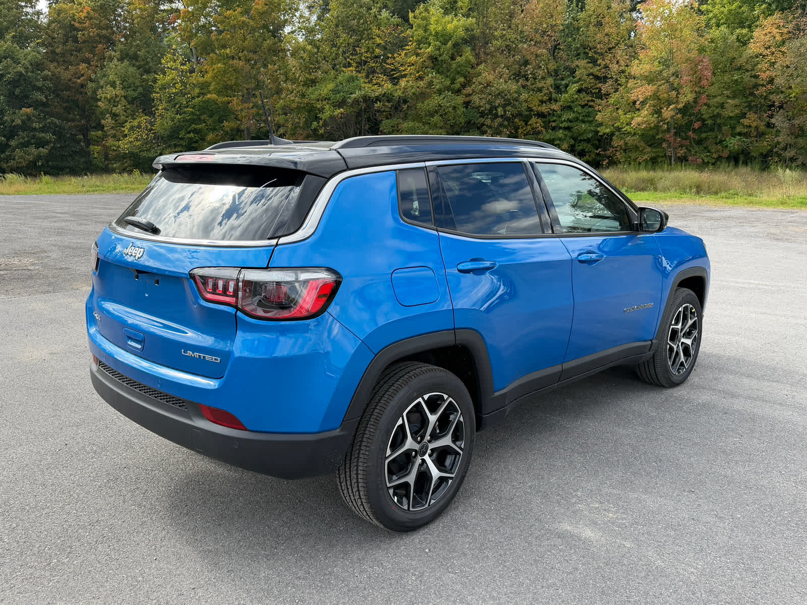 2026 Jeep Compass COMPASS LIMITED 4X4