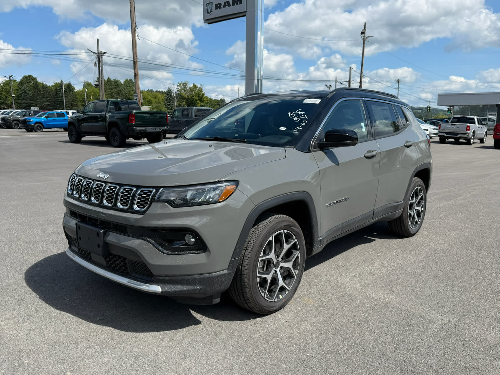 2026 Jeep Compass COMPASS LIMITED 4X4