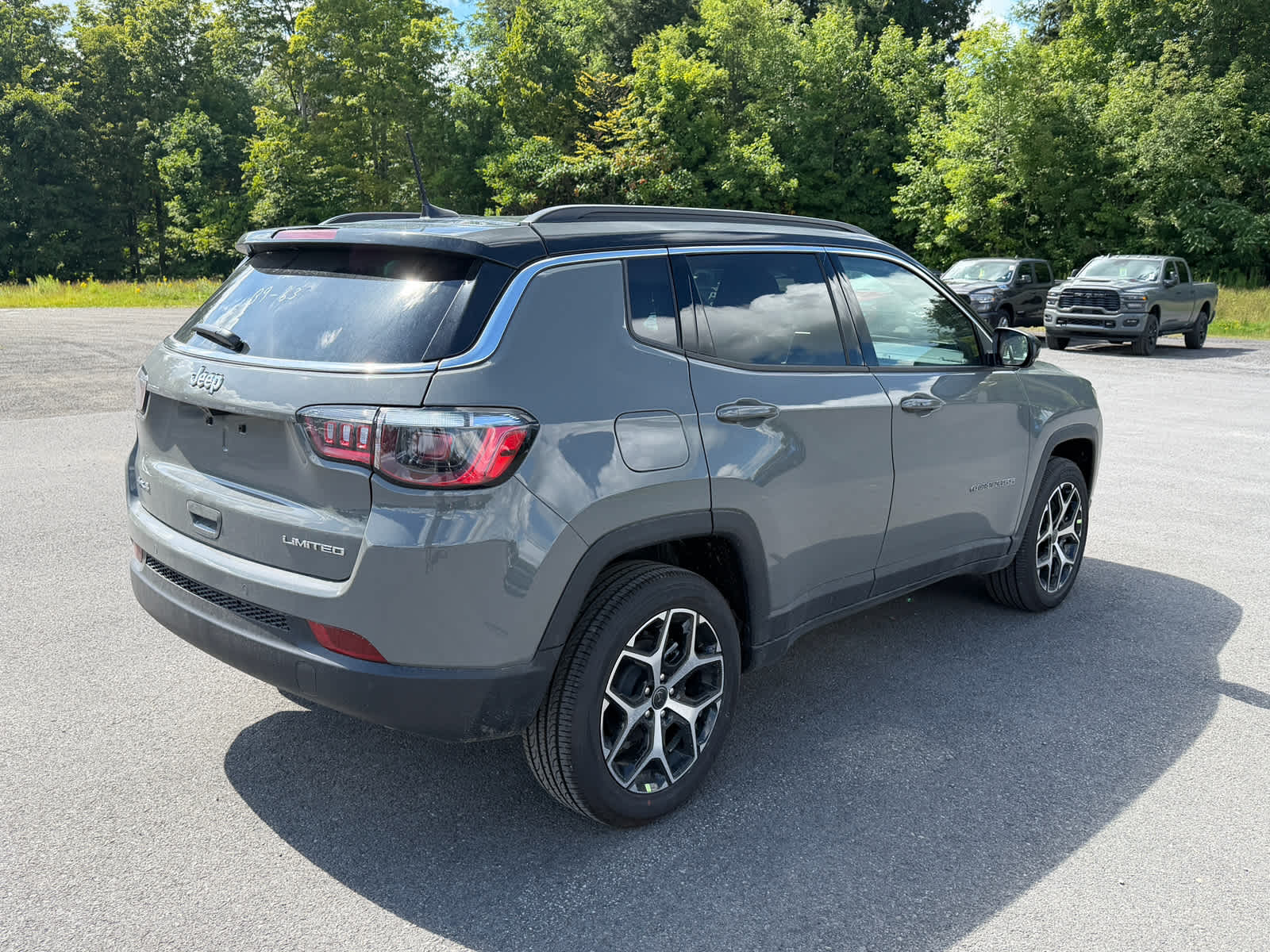 2026 Jeep Compass COMPASS LIMITED 4X4