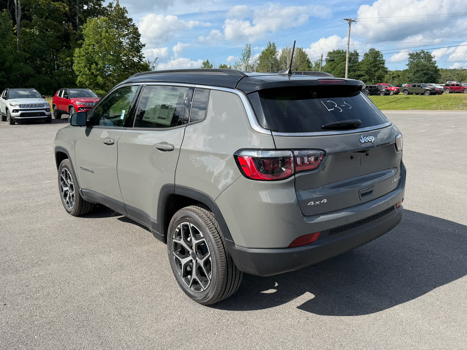 2026 Jeep Compass COMPASS LIMITED 4X4