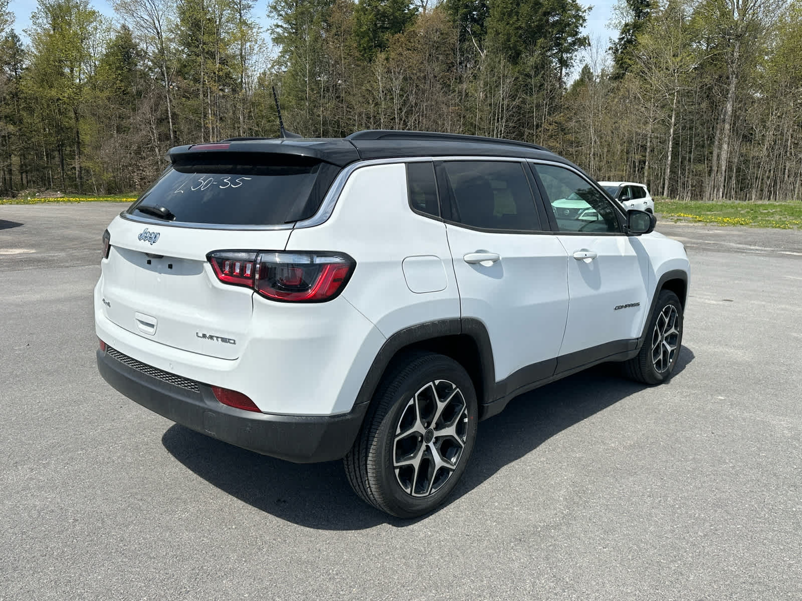 2026 Jeep Compass COMPASS LIMITED 4X4