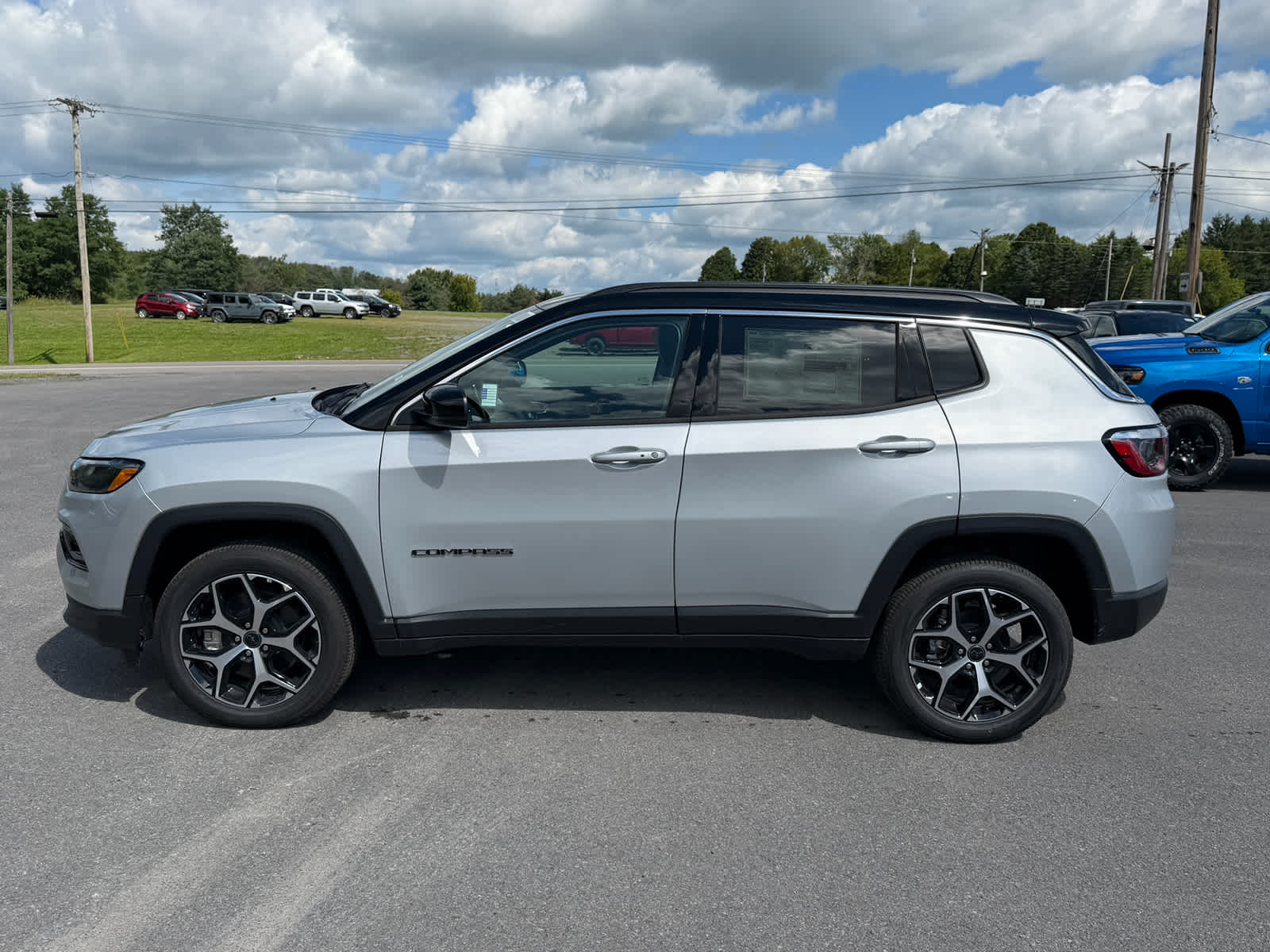 2026 Jeep Compass COMPASS LIMITED 4X4