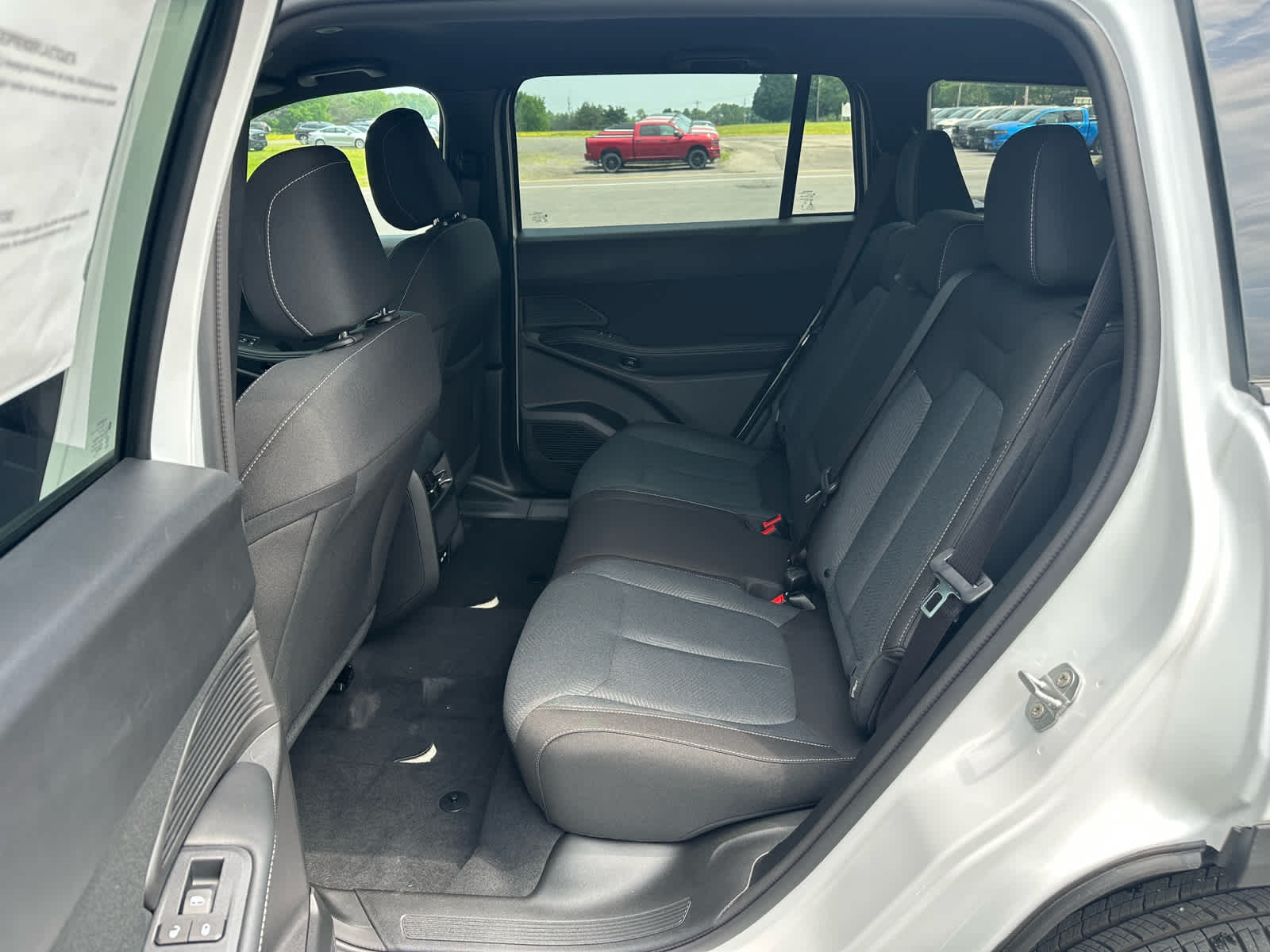 2026 Jeep Cherokee CHEROKEE LAREDO 4X4