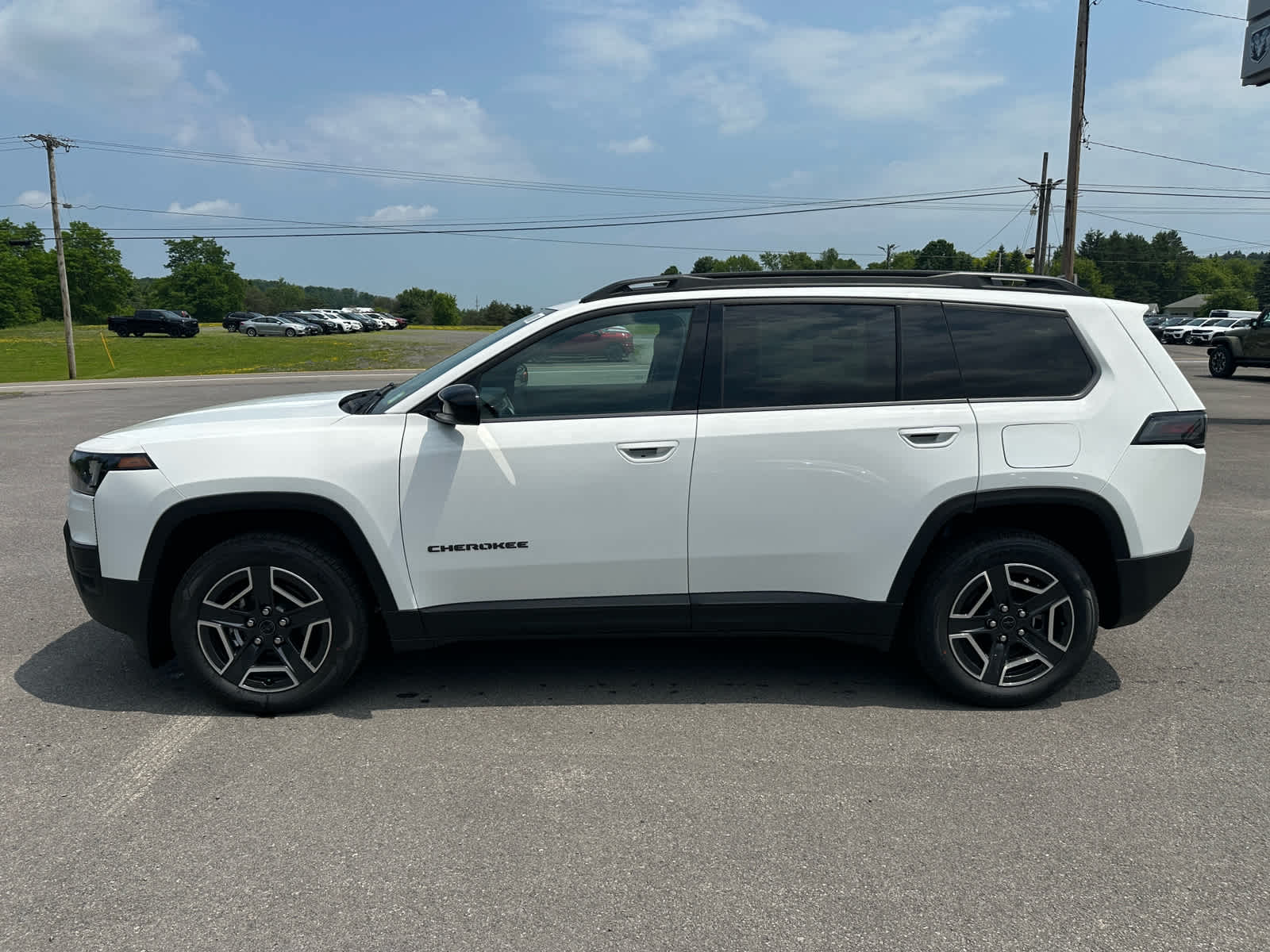 2026 Jeep Cherokee CHEROKEE LAREDO 4X4