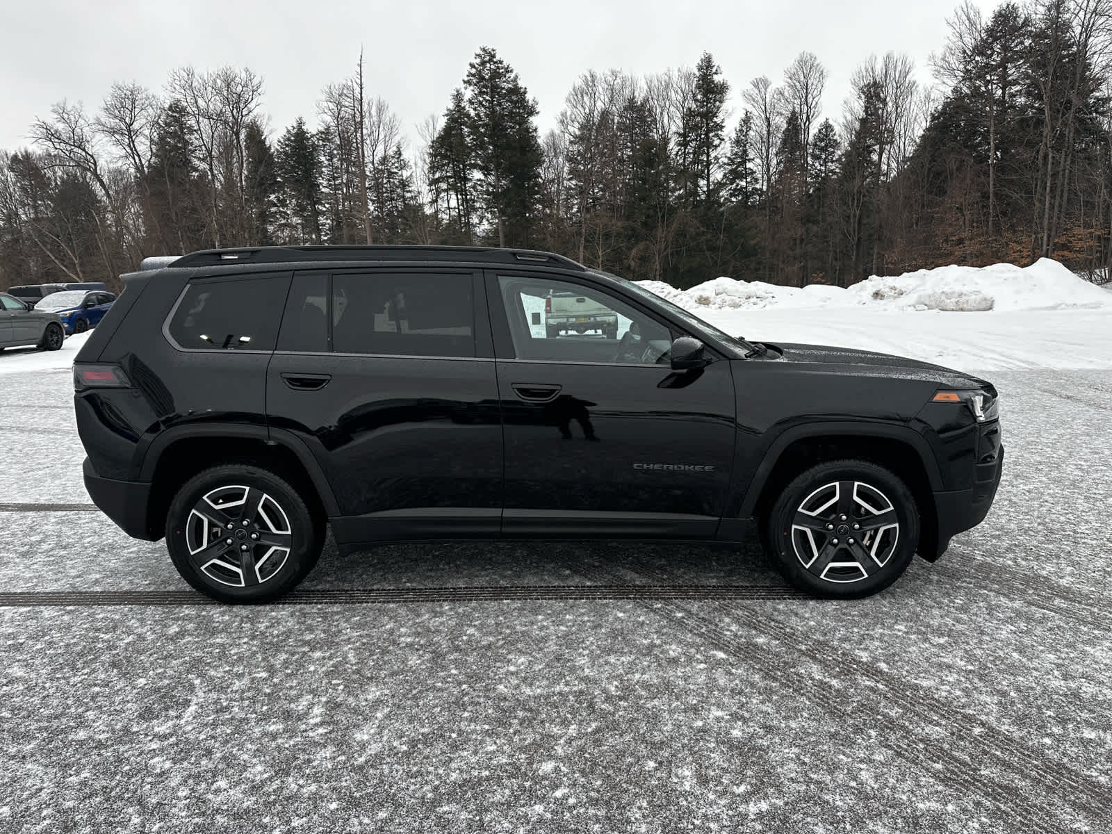 2026 Jeep Cherokee CHEROKEE LAREDO 4X4