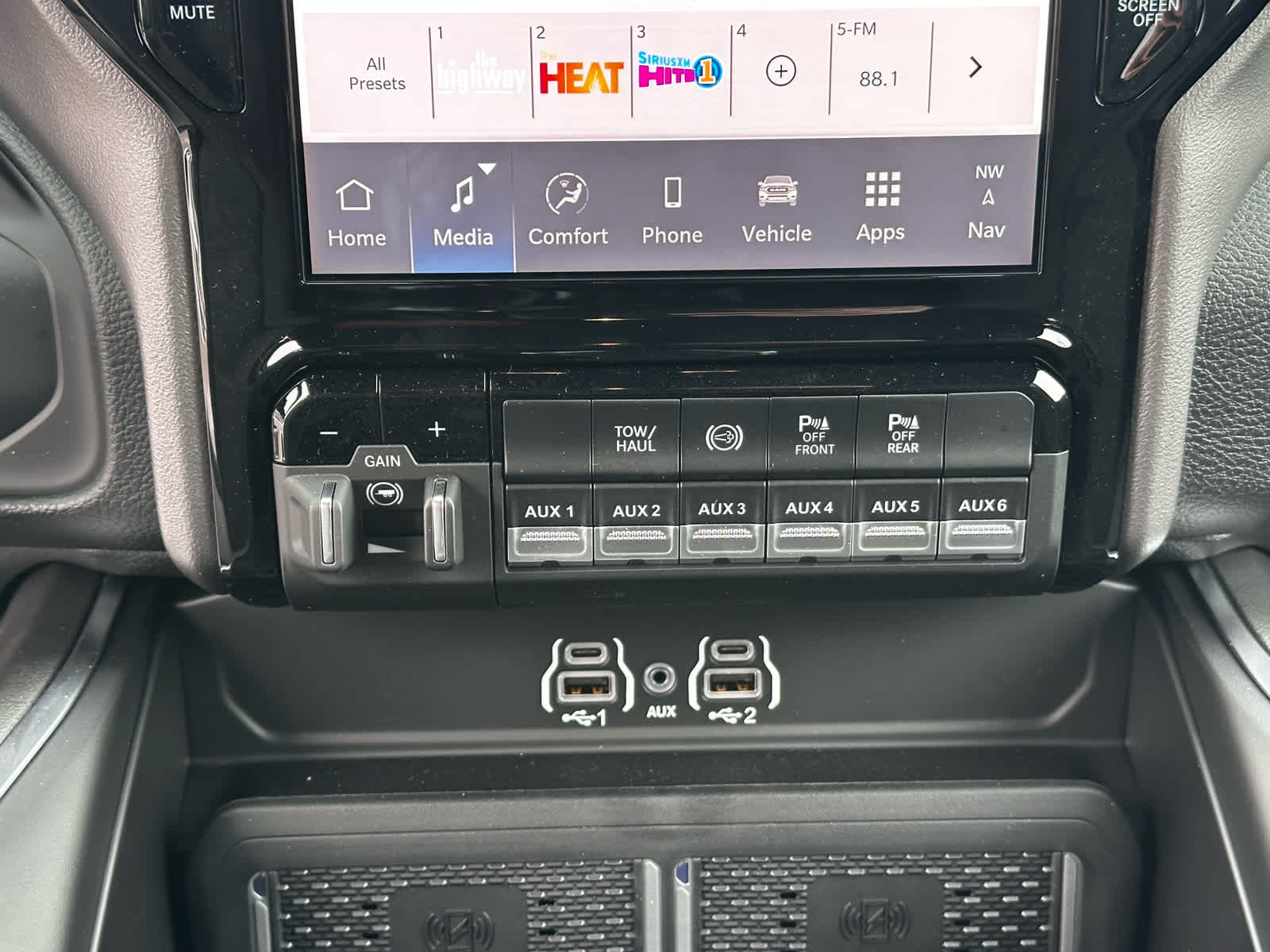 2026 RAM Ram 3500 RAM 3500 BIG HORN CREW CAB 4X4 6'4' BOX