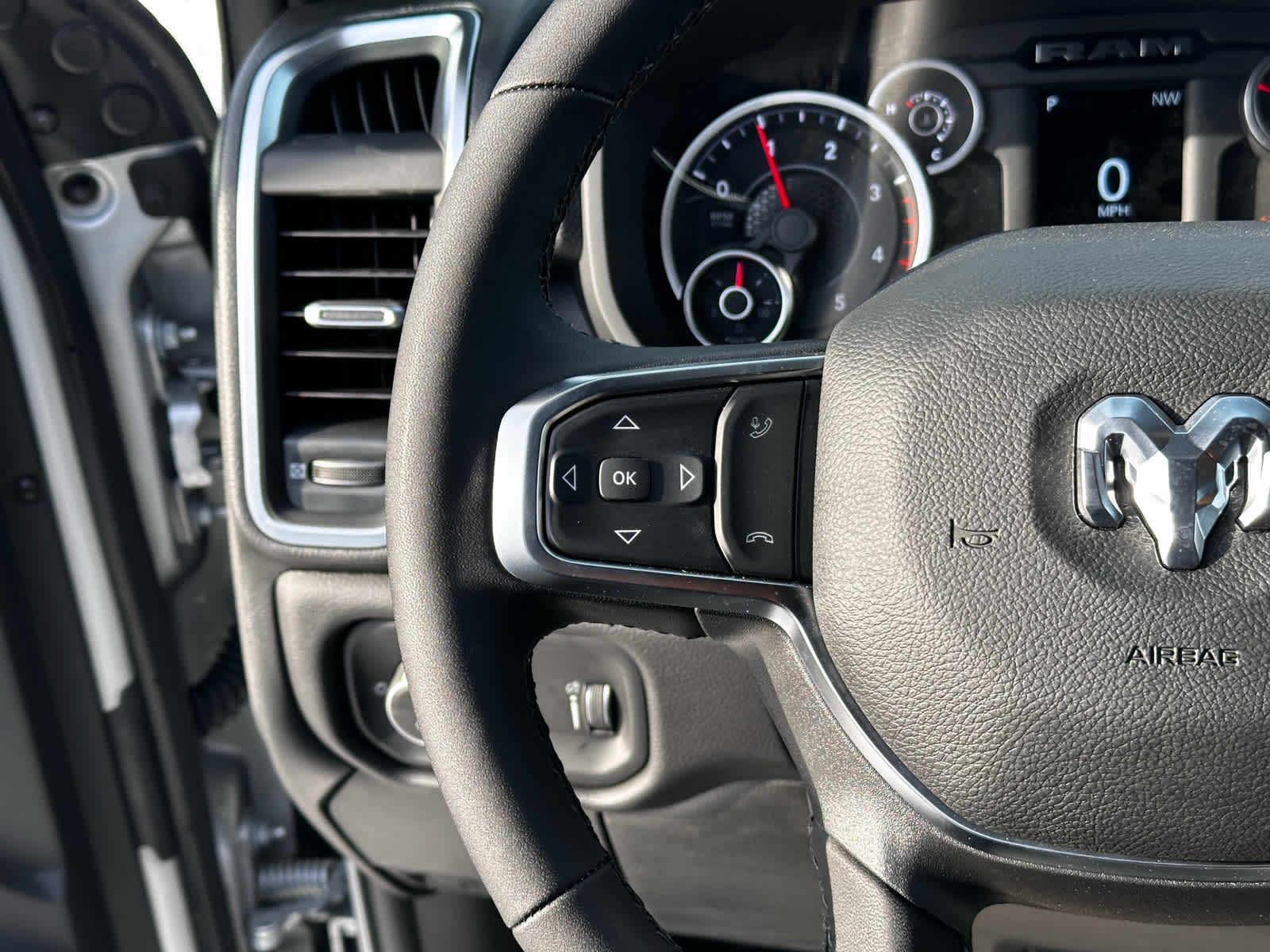 2026 RAM Ram 3500 RAM 3500 BIG HORN CREW CAB 4X4 6'4' BOX