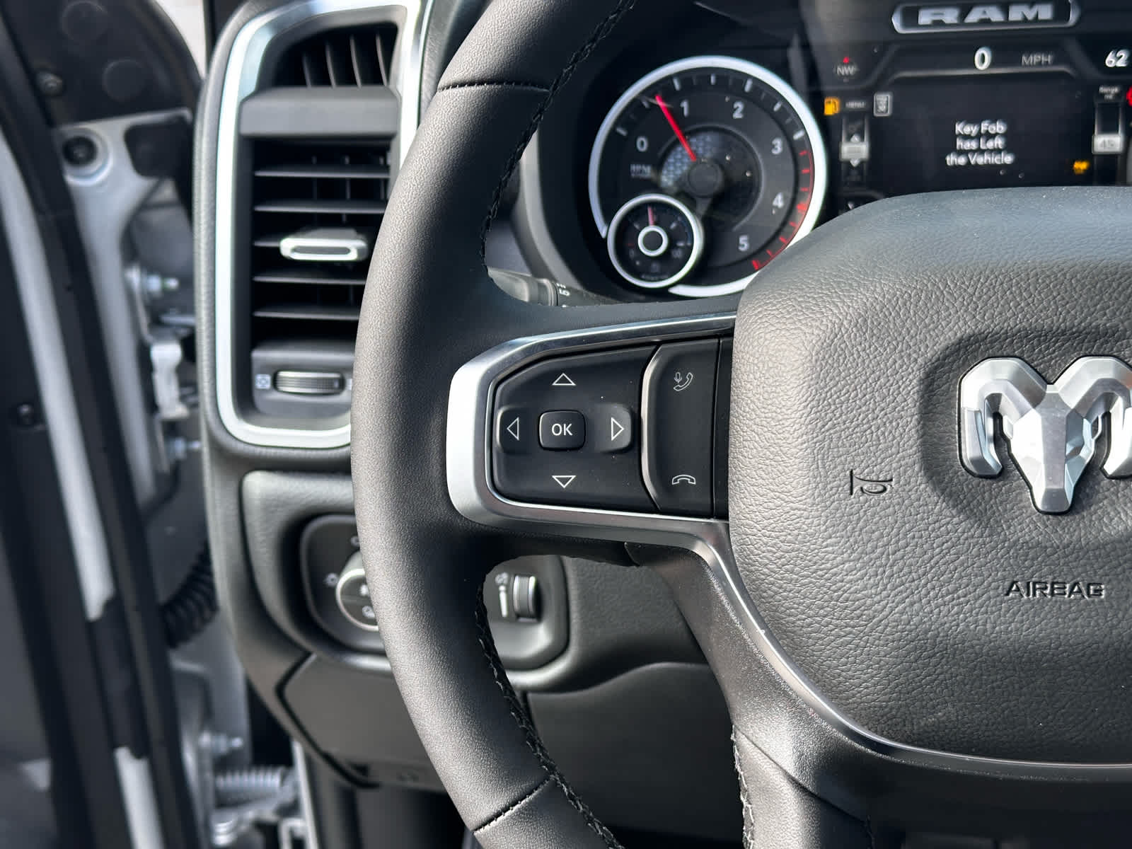 2026 RAM Ram 3500 RAM 3500 BIG HORN CREW CAB 4X4 6'4' BOX