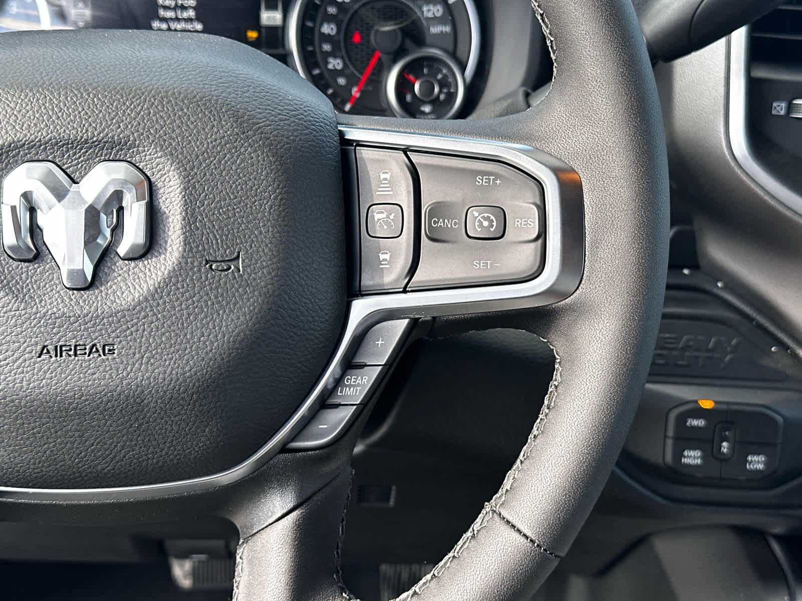 2026 RAM Ram 3500 RAM 3500 BIG HORN CREW CAB 4X4 6'4' BOX