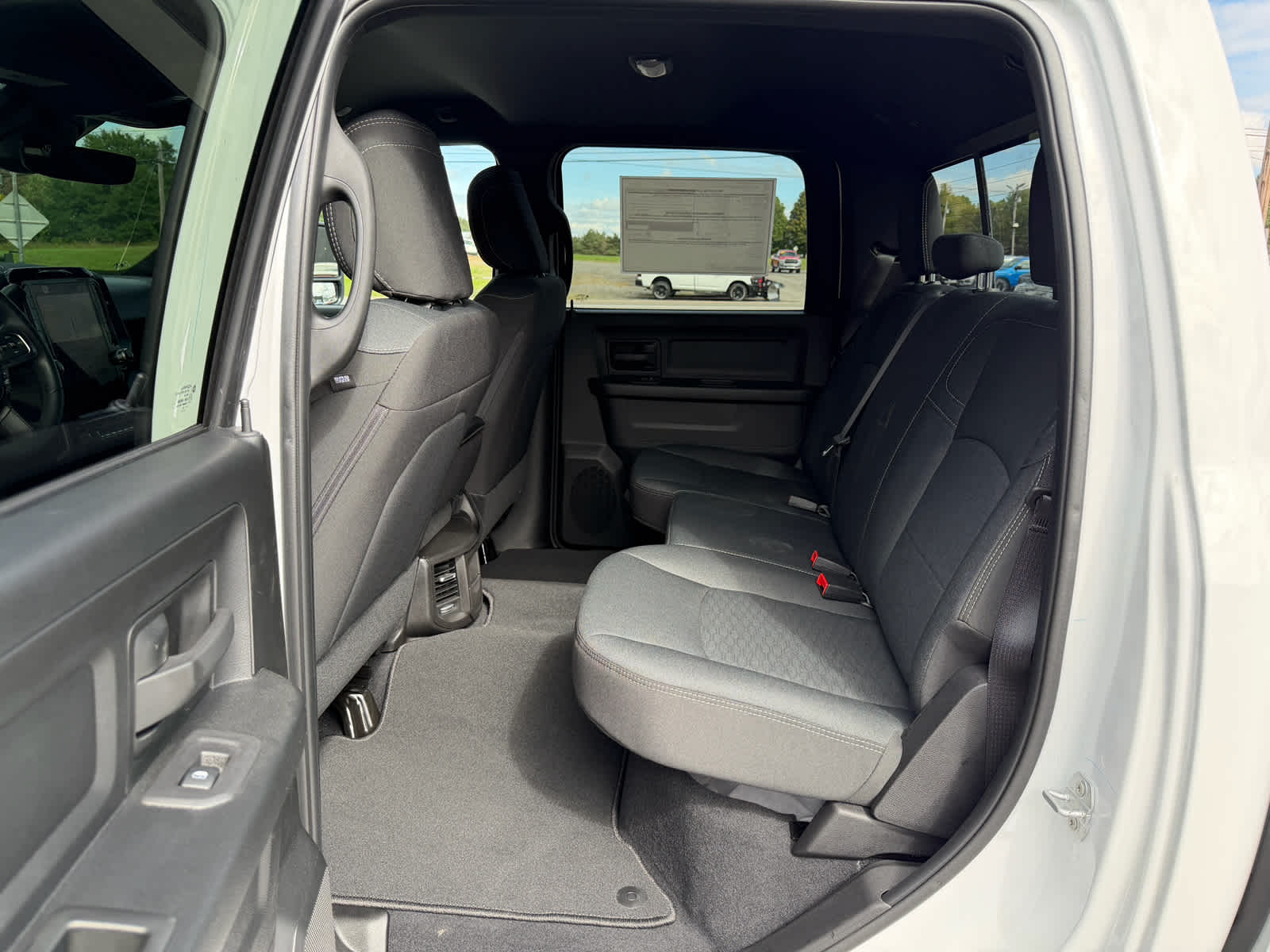 2026 RAM Ram 2500 RAM 2500 TRADESMAN CREW CAB 4X4 6'4' BOX