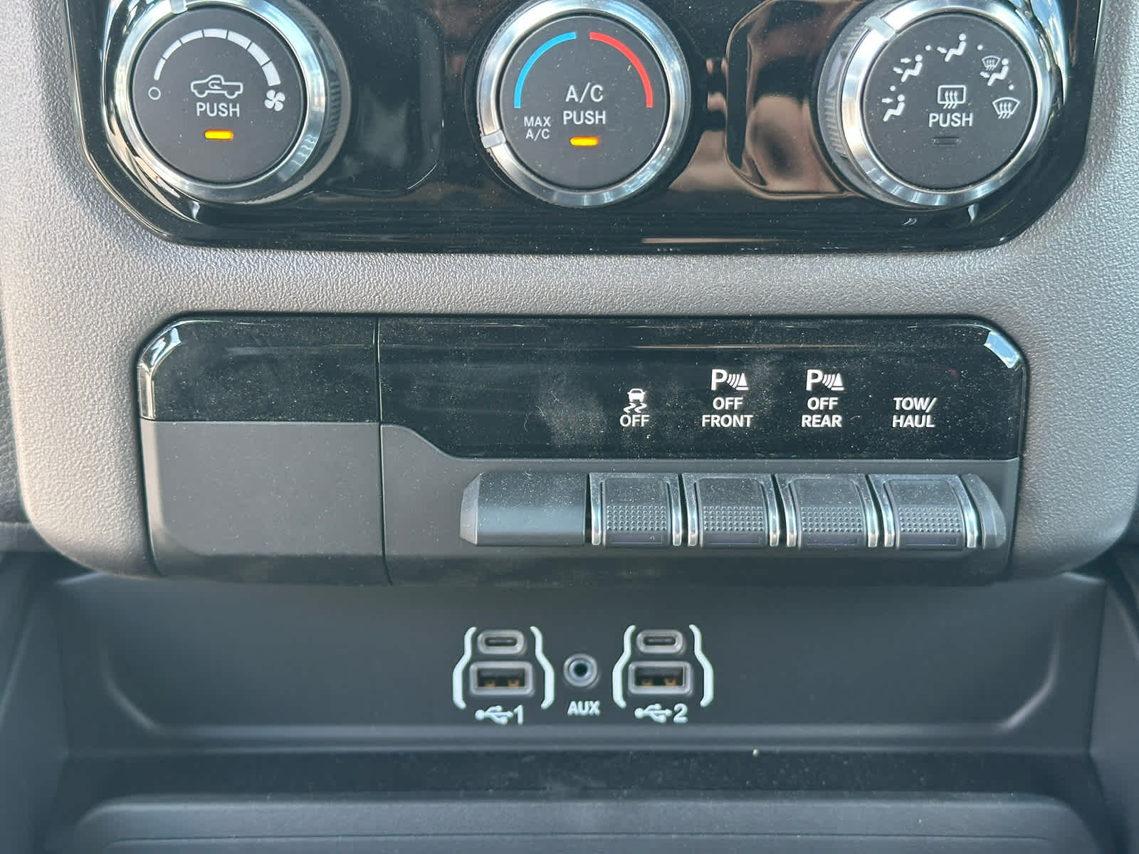 2026 RAM Ram 1500 RAM 1500 EXPRESS CREW CAB 4X4 5'7' BOX