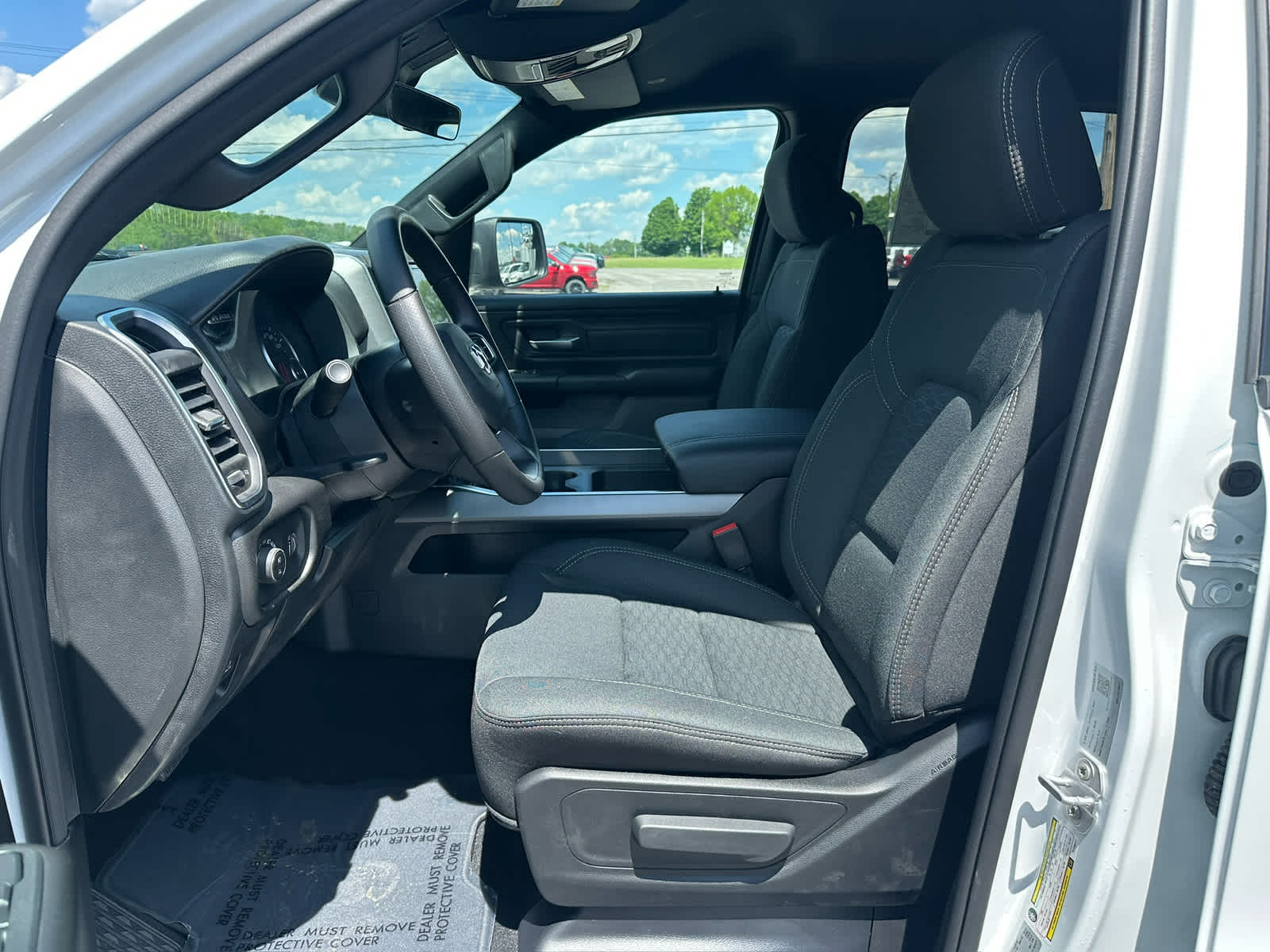 2026 RAM Ram 1500 RAM 1500 EXPRESS CREW CAB 4X4 5'7' BOX