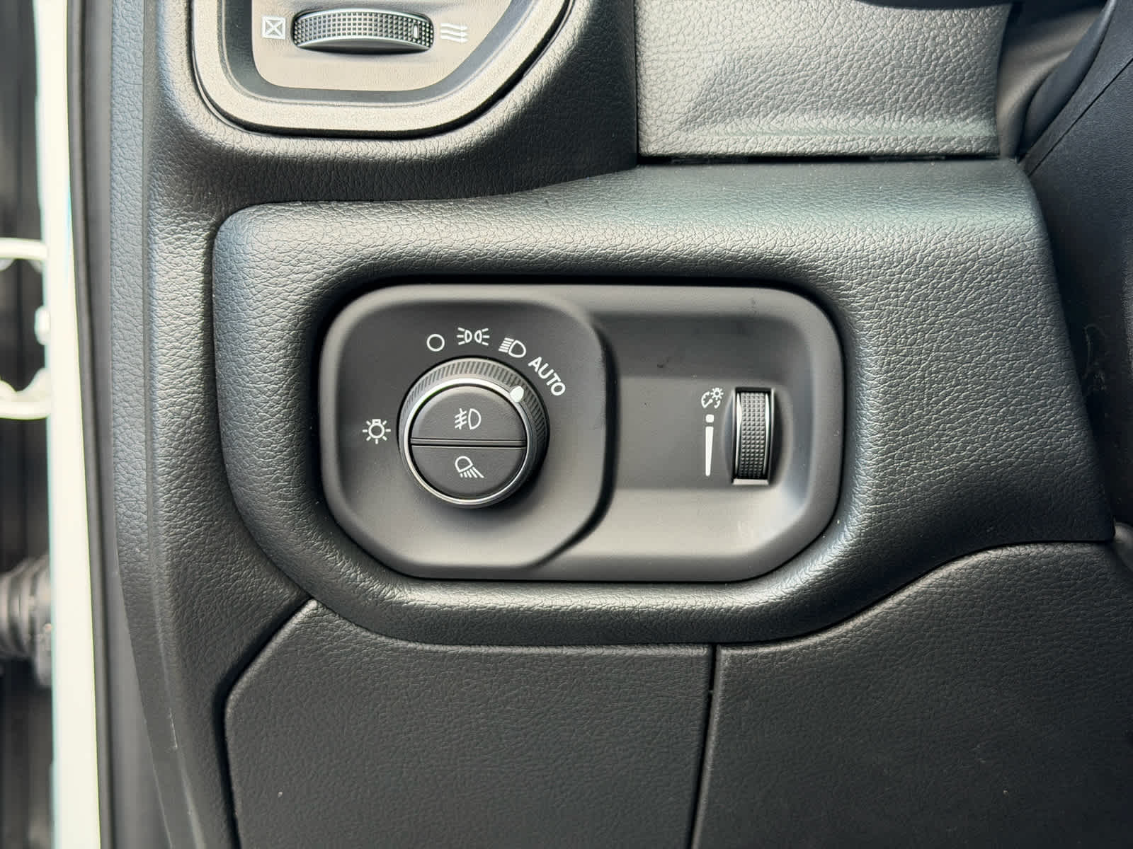 2027 RAM Ram 2500 RAM 2500 TRADESMAN CREW CAB 4X4 6'4' BOX