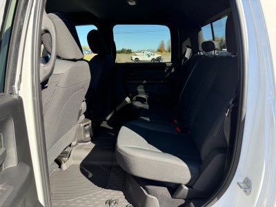 2026 RAM Ram 2500 RAM 2500 BLACK EXPRESS CREW CAB 4X4 6'4' BOX