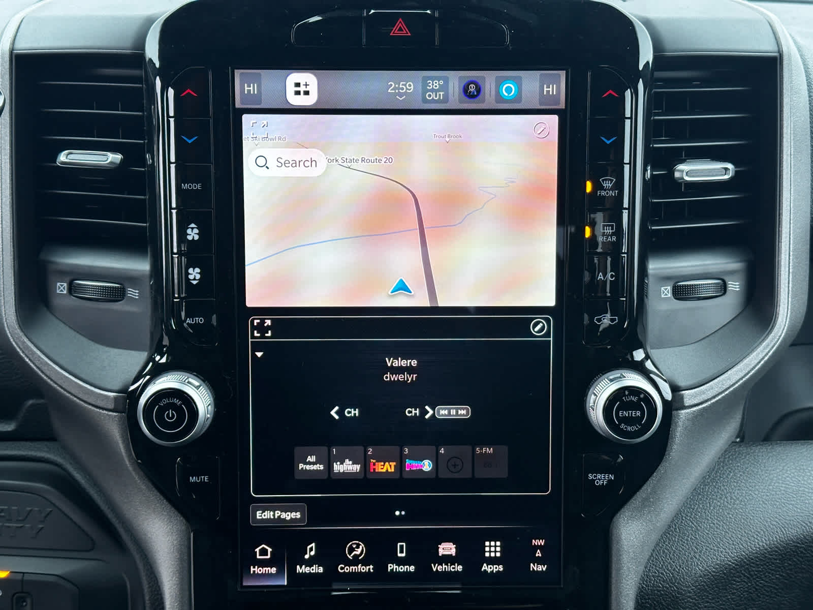 2026 RAM Ram 2500 RAM 2500 BLACK EXPRESS CREW CAB 4X4 6'4' BOX