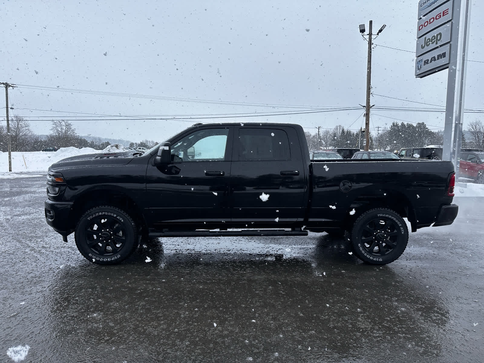 2026 RAM Ram 2500 RAM 2500 BLACK EXPRESS CREW CAB 4X4 6'4' BOX