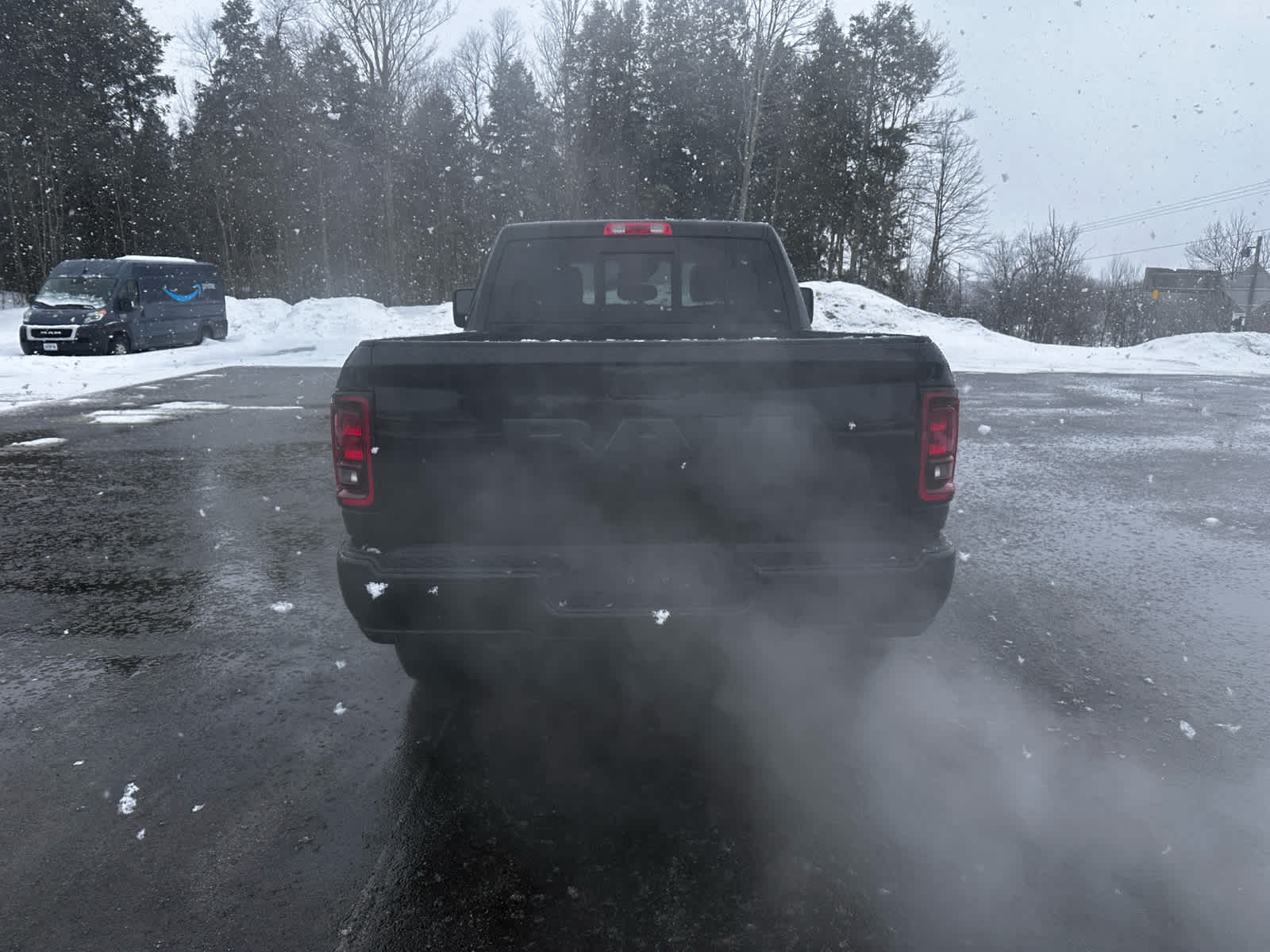 2026 RAM Ram 2500 RAM 2500 BLACK EXPRESS CREW CAB 4X4 6'4' BOX