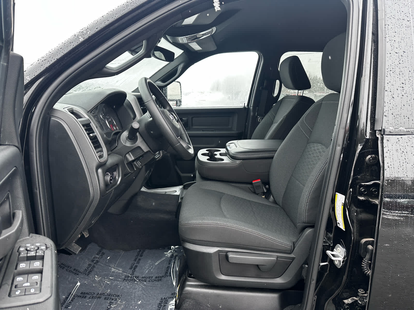 2026 RAM Ram 2500 RAM 2500 BLACK EXPRESS CREW CAB 4X4 6'4' BOX