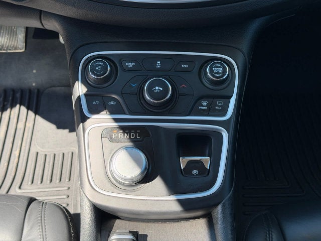 2016 Chrysler 200 Limited Platinum