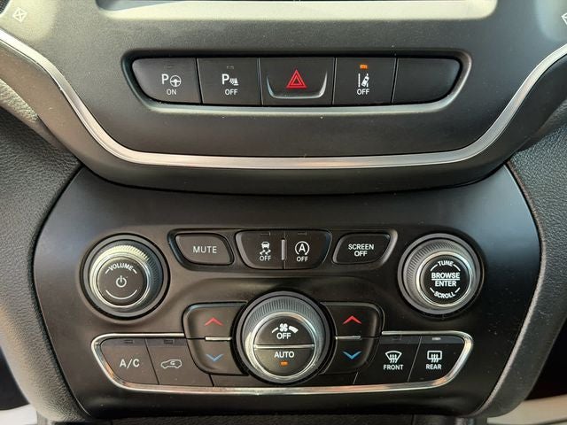 2023 Jeep Cherokee Altitude Lux 4x4