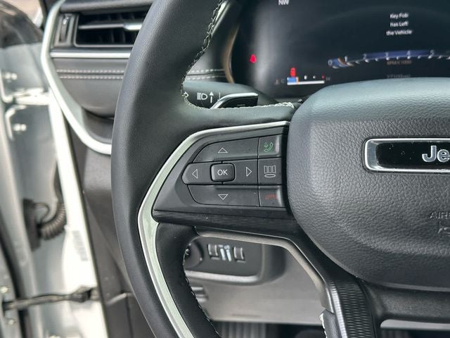 2025 Jeep Grand Cherokee Altitude 4x4