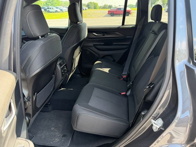 2024 Jeep Grand Cherokee Laredo X 4x4