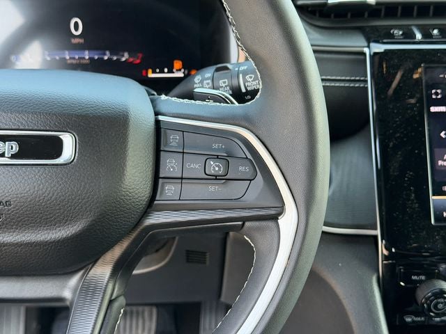 2024 Jeep Grand Cherokee Laredo X 4x4