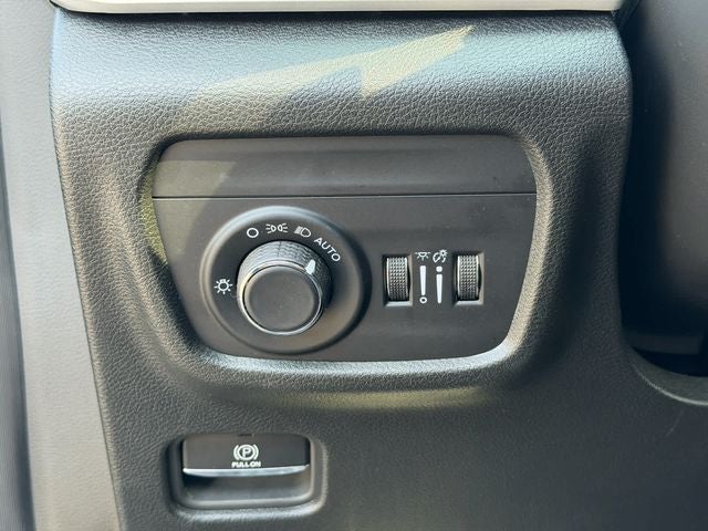 2024 Jeep Grand Cherokee Laredo X 4x4