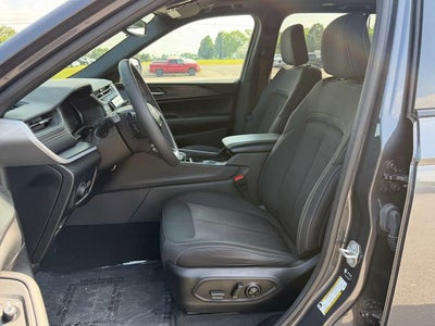 2024 Jeep Grand Cherokee Laredo X 4x4