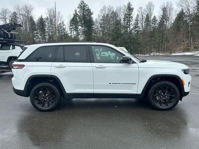 2025 Jeep Grand Cherokee Altitude 4x4