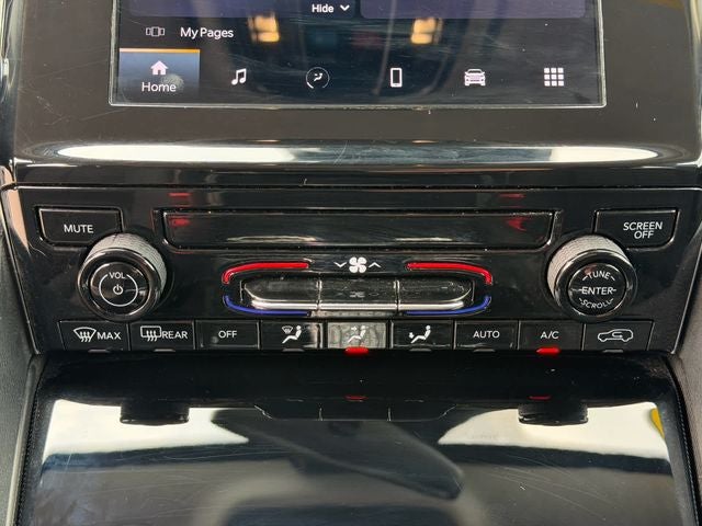 2023 Jeep Grand Cherokee Laredo 4x4