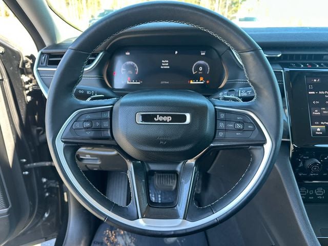 2022 Jeep Grand Cherokee L Laredo 4x4