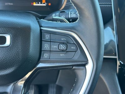2022 Jeep Grand Cherokee L Laredo 4x4