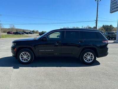 2022 Jeep Grand Cherokee L Laredo 4x4