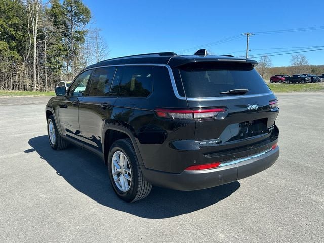 2022 Jeep Grand Cherokee L Laredo 4x4