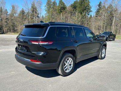 2022 Jeep Grand Cherokee L Laredo 4x4