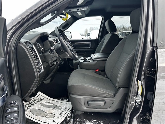 2022 RAM 1500 Classic Warlock Quad Cab 4x4 6'4' Box