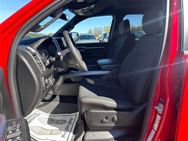 2025 RAM 1500 Big Horn Crew Cab 4x4 5'7' Box