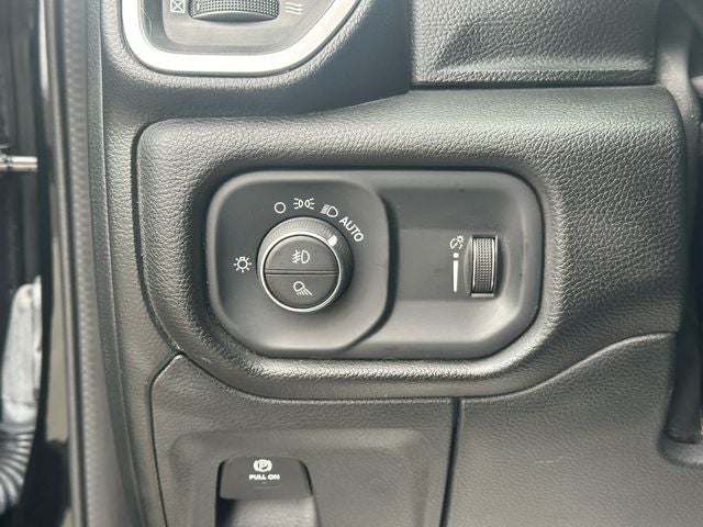 2023 RAM 1500 Big Horn Quad Cab 4x4 6'4' Box