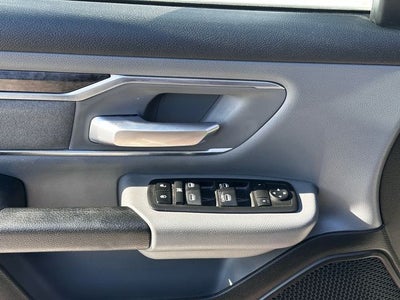 2019 RAM 1500 Big Horn/Lone Star Quad Cab 4x4 6'4' Box