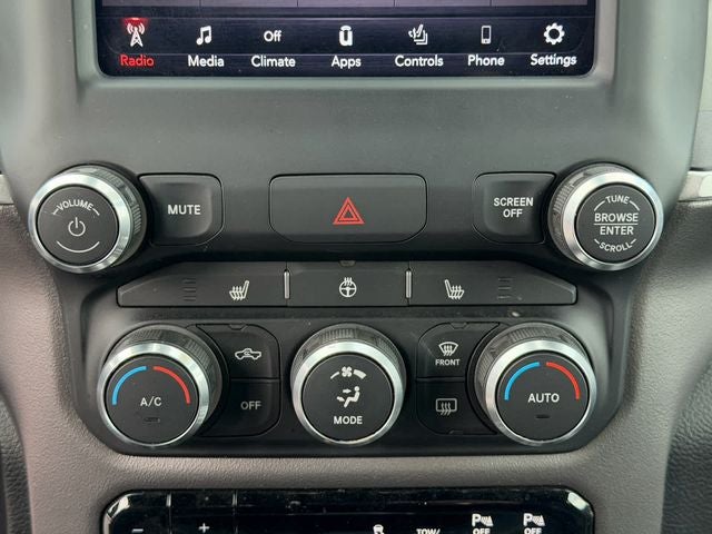 2020 RAM 1500 Big Horn Crew Cab 4x4 5'7' Box